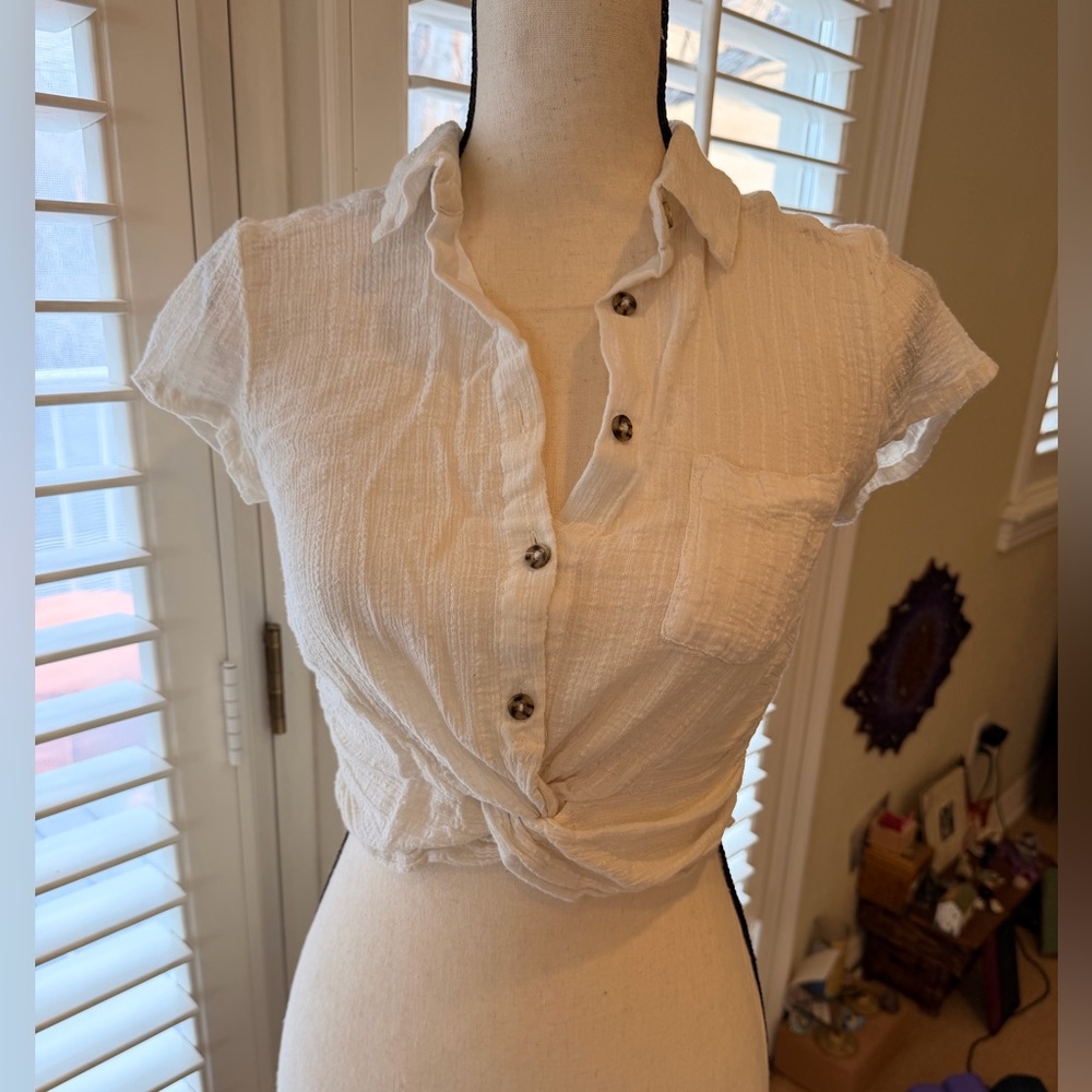 Free People Cropped White Button-Up Women’s Top